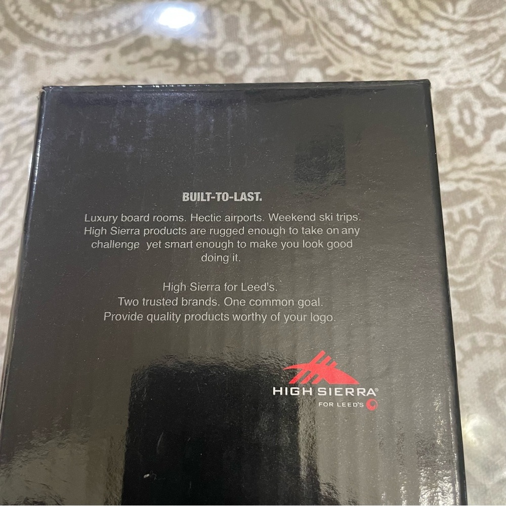 High Sierra for Leeds NWT black Pandora the world of avatar rugged flask. - Picture 2 of 7